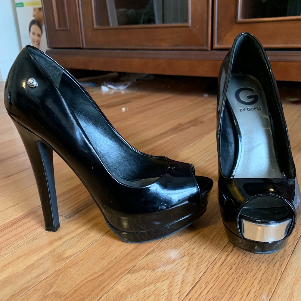 G by Guess Black Platform Pumps size 7